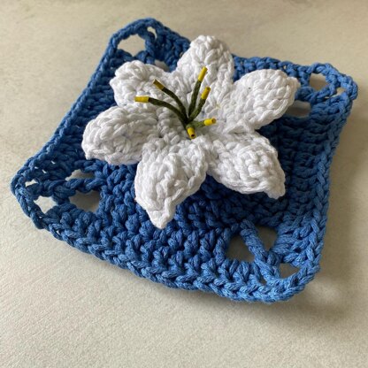 Easter Lily Granny Square