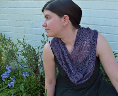 Stormy Lace Cowl