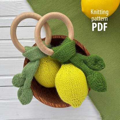 Knitted lemon rattle