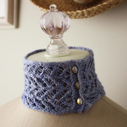 Chevrelle Knit Lace Neck Cuff