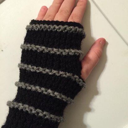 Tobias Eaton Fingerless Gloves (from Divergent)