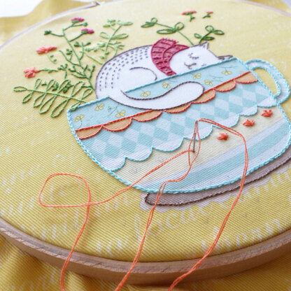 Tamar Sweet Dreams Printed Embroidery Kit - 8in
