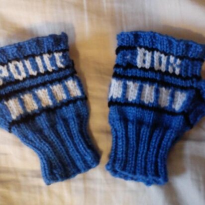 Tardis Mitts - knitting pattern