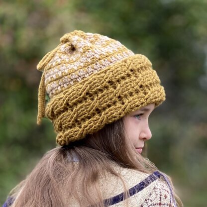 Amber cable hat/cowl