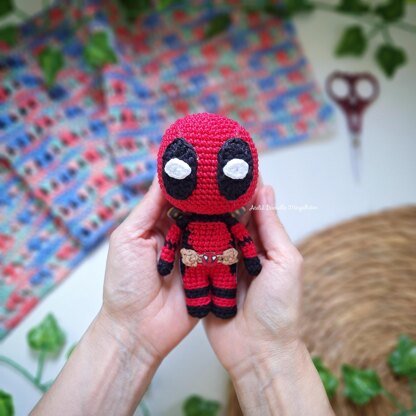 Deadpool amigurumi pattern (big and chibi version)