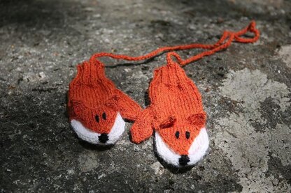 Foxy mittens