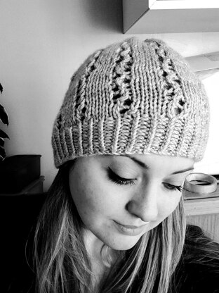 Zig zag lace beanie