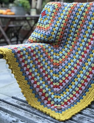 Granny Squares Latch Hook Rug Kit