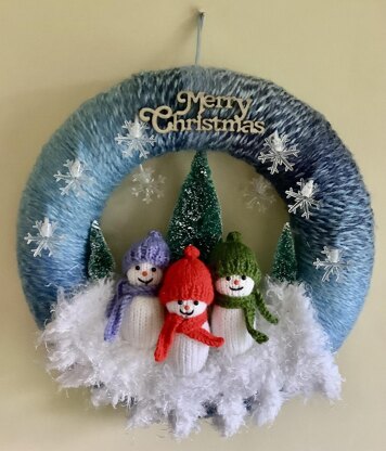 Trio of Snowmen light up Wreath
