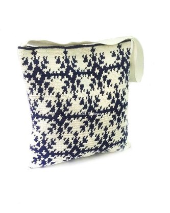 Snowflakes Tapestry Crochet Bag