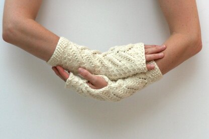 Snowy Branches Fingerless Mitts