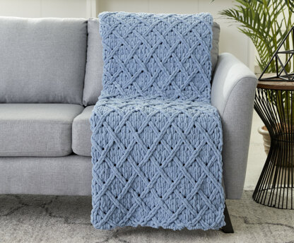 Diamond Lattice Blanket in Bernat Alize Blanket-EZ - Downloadable PDF