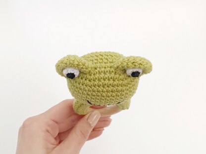 Frog crochet pattern baby rattle Amigurumi teething toy