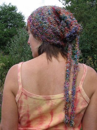 Recycled silk yarn beanie snug