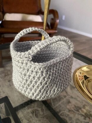 How To Crochet A Variegated Yarn Basket