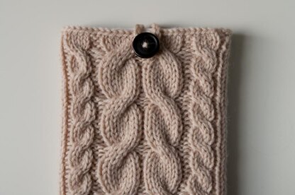 Kare Knits' Signature Cable Knit eReader/iPad Mini Case