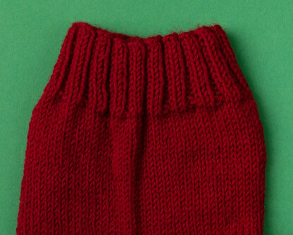 The Essential Socks - Free Knitting Pattern in Paintbox Yarns Socks