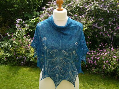 Peacock  shawlette