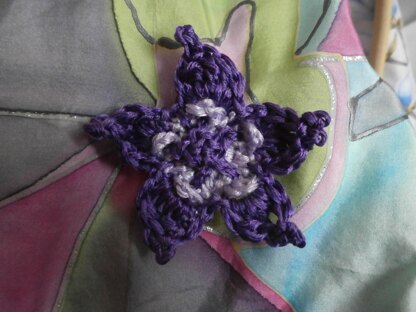 Fabulicious Lymphoma Flower Brooch