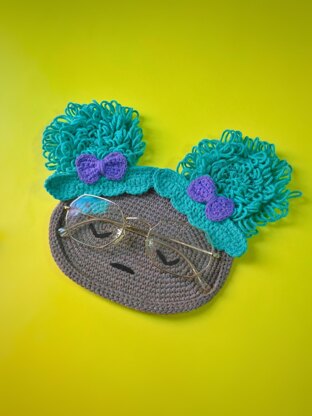 Miss Bun Glasses Holder