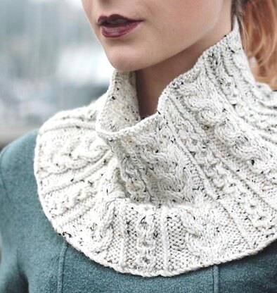 Cedarbury Small Cowl