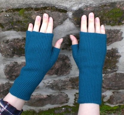 Kylie Fingerless Mitts