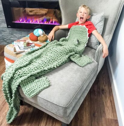 Bulky & Quick Alligator Blanket