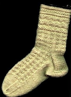 Zig-Zags and O’s : Twined Knitted Socks