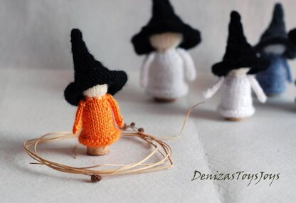 Waldorf Halloween Witches Babies from corks