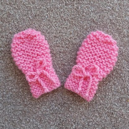 Preemie Garter Mittens