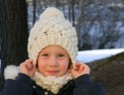 Whiteout Hat and Cowl Set