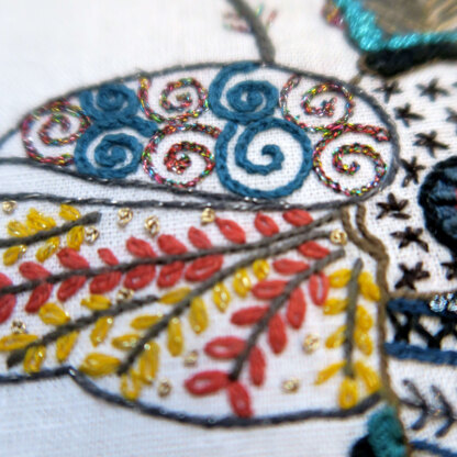 Un Chat Dans L'Aiguille Alan the Beetle Embroidery Kit