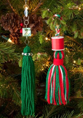 Tassels for Your Tree in Red Heart Super Saver Economy Solids - LW2625