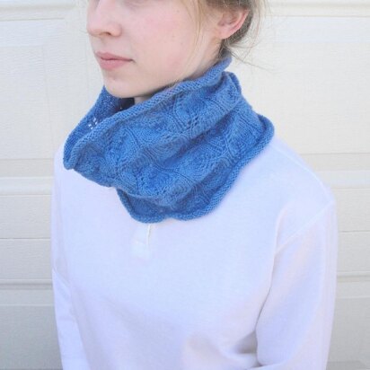 Little Leaf Cowl