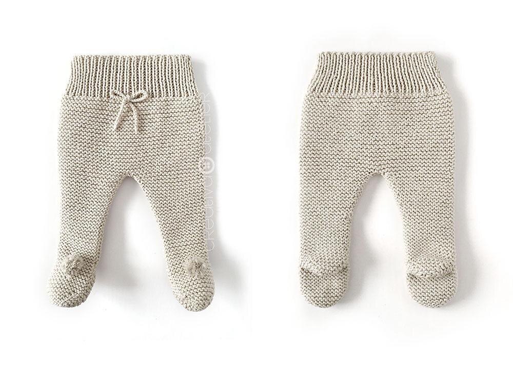 Связать штанишки 6 месяцев. Штанишки для новорожденного спицами 0-3. Вязаные штаны для детей. Вязаные штанишки для новорожденных. Ползунки вязаные для новорожденных.