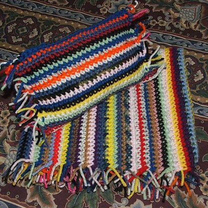 AG Fringed Scrapghan and Pillow Set