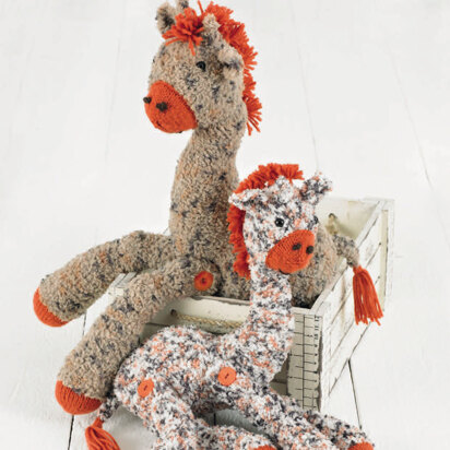 Giraffe Toys in Sirdar Snuggly Snowflake Chunky & Hayfield Bonus DK - 4913 - Downloadable PDF
