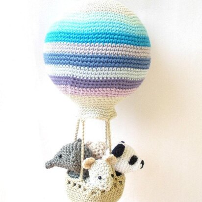 Hot air balloon with animals