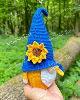 Patriotic gnome of Ukraine
