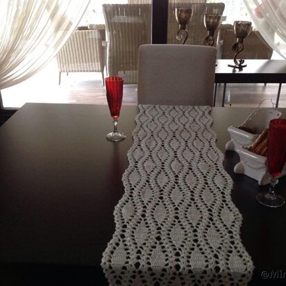 Table Runner N 131