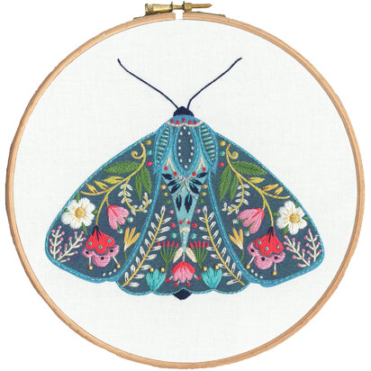 Bothy Threads Pollen - Moth Embroidery Kit - 17.5cm