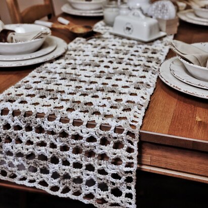 The Lichen Table Runner