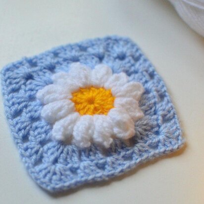 Daisy Granny Square