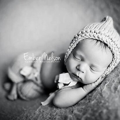 #55 Newborn chunky pixie hat