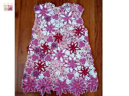 Lace dress with lotuses for girls