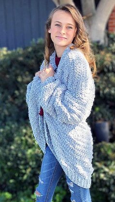 Simone Chunky Cardigan Knitting Pattern and Kit