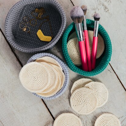 Make-up pads and pots