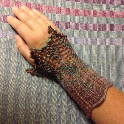 Orpine Lace cuffs