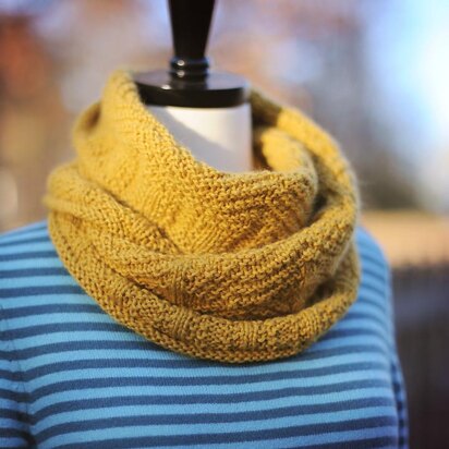 Dovetail Cowl