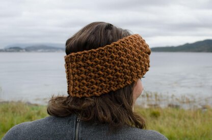 Pinecone Twist Headband